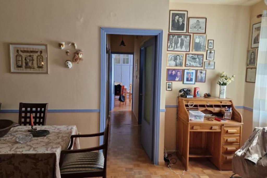 Classic Apartment In Kalamata Bagian luar foto