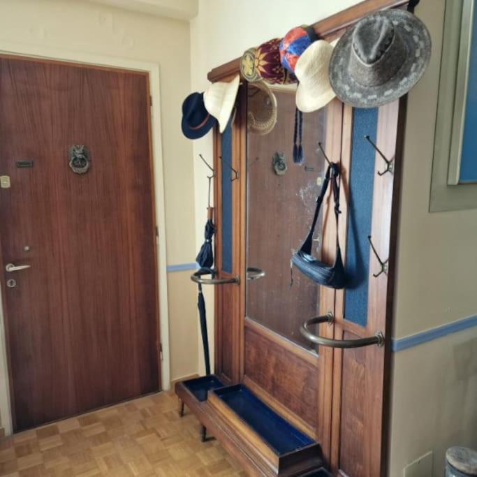 Classic Apartment In Kalamata Bagian luar foto