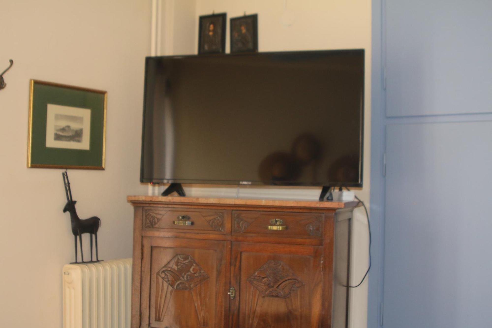 Classic Apartment In Kalamata Bagian luar foto